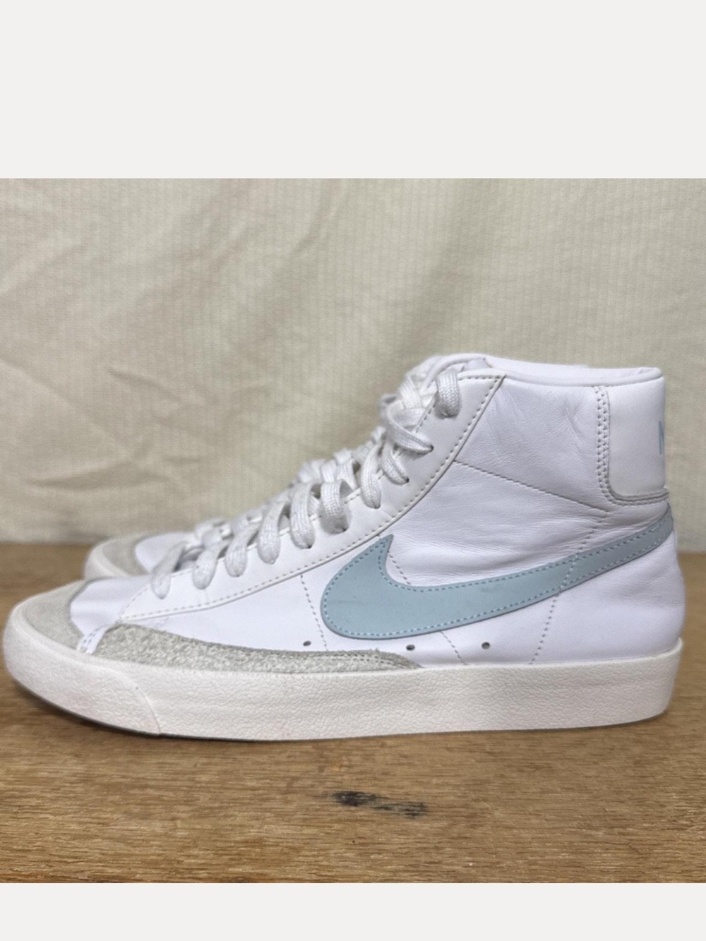 NIKE 8 White Blue Mid ‘77 Leather Blazers